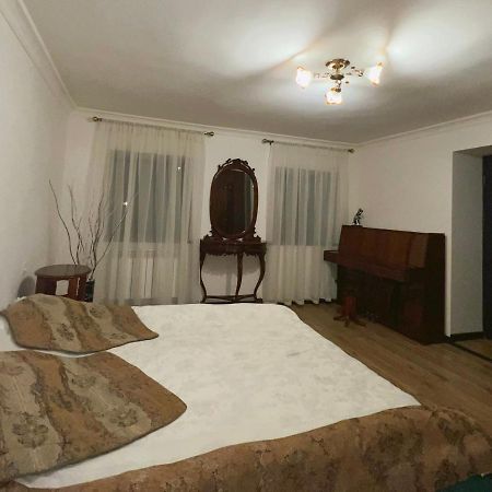 Appartamento Cosy flat Erevan Esterno foto