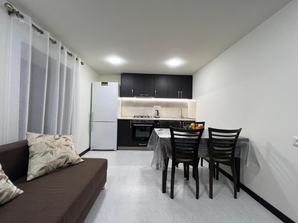 Appartamento Cosy flat Erevan Esterno foto